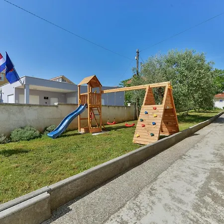 Hacienda Mia With Yacuzzi,bbq , Free Parking * ザダル