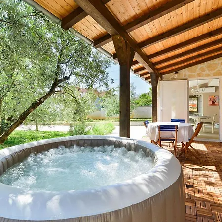Hacienda Mia With Yacuzzi,bbq , Free Parking * Zadar