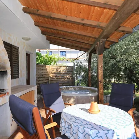 Villa Hacienda Mia With Yacuzzi,bbq , Free Parking